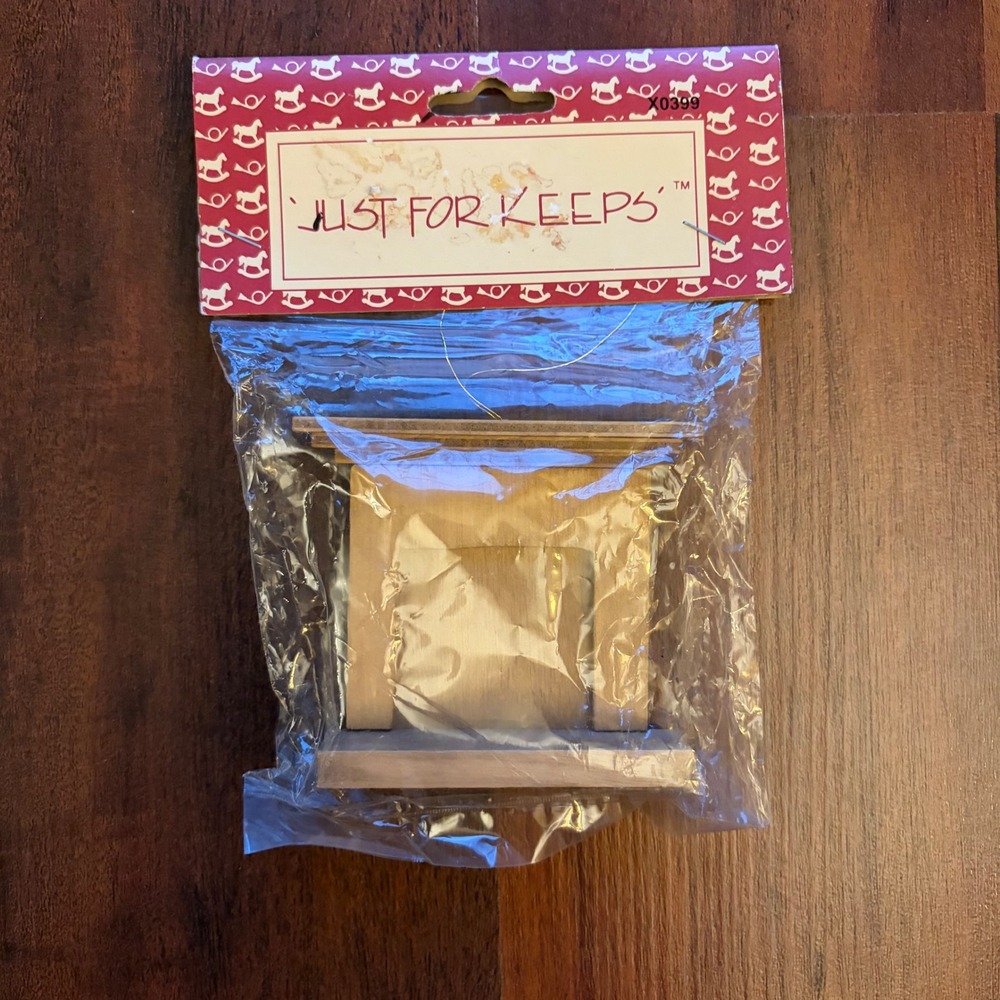 Just For Keeps‎ Miniature Wooden Fireplace Dollhouse Decor Craft Supply